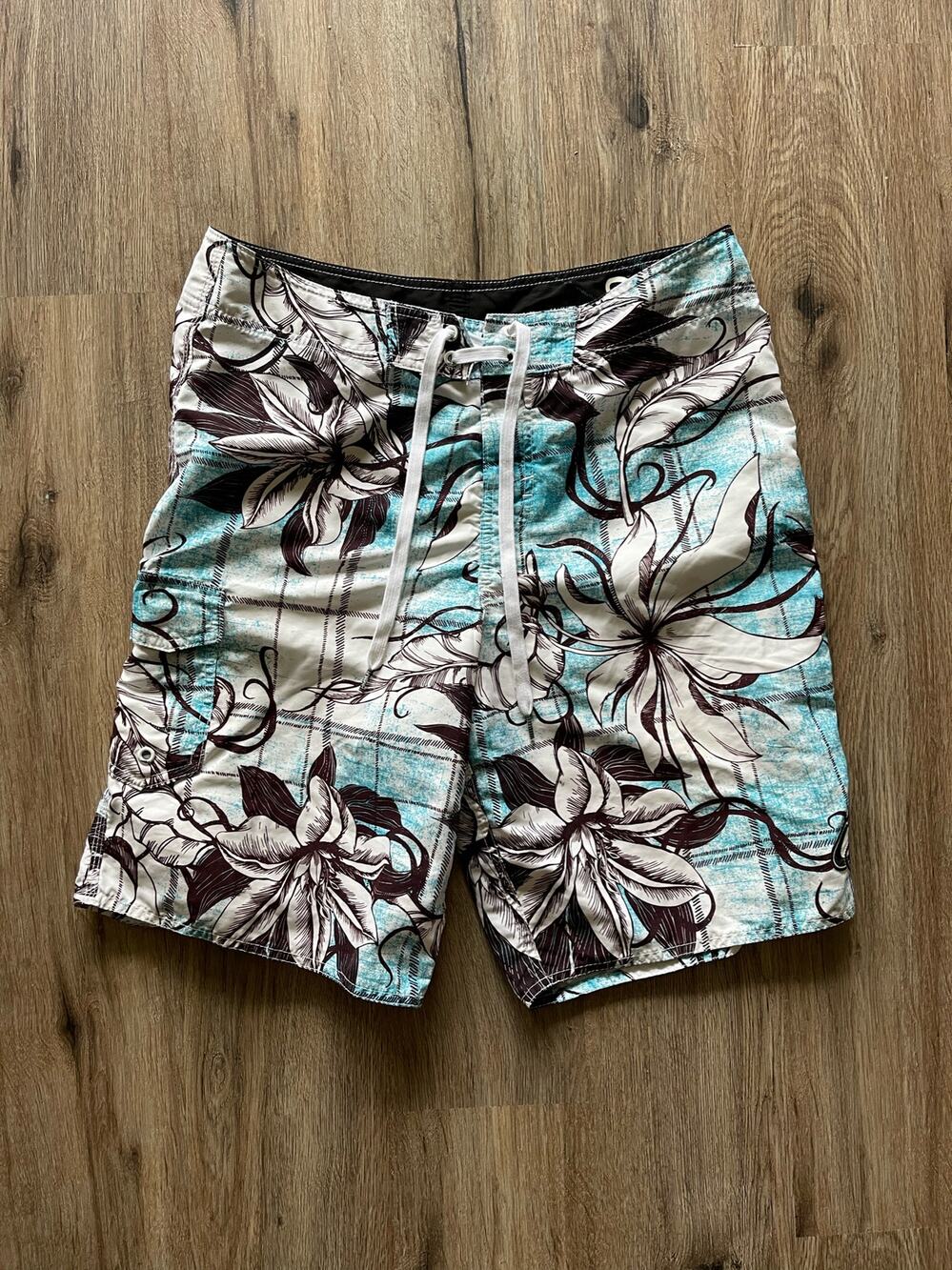 O'Neill Blue & White Tropical Board Shorts Size 32